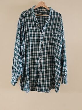 Classic Green Plaid Button-Down Shirt